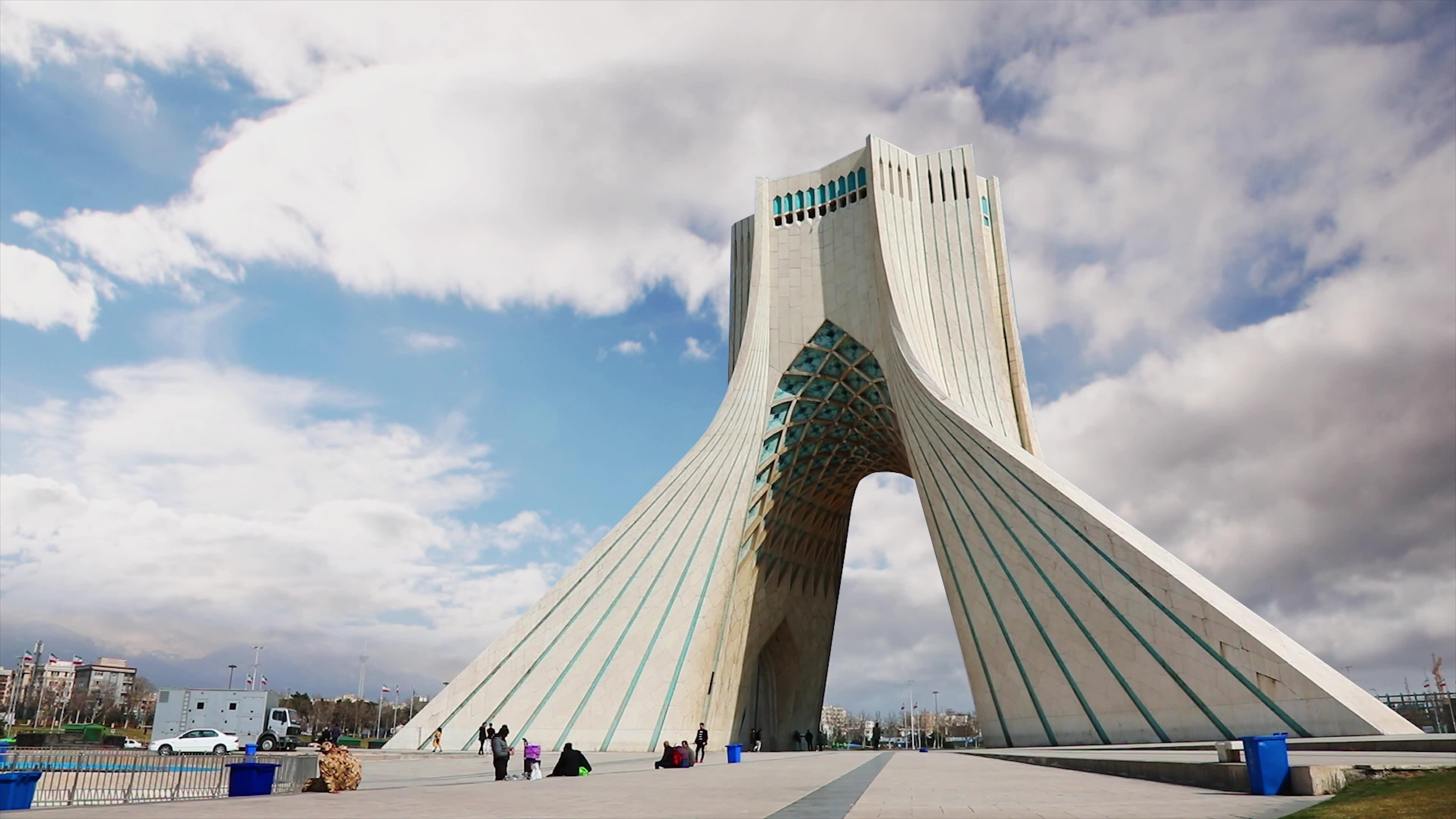 میدان آزادی نماد ایران مدرن
